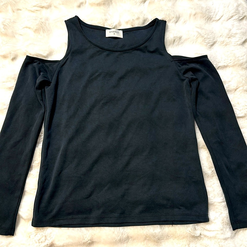 Everly Cold Shoulder Long Sleeve Blouse